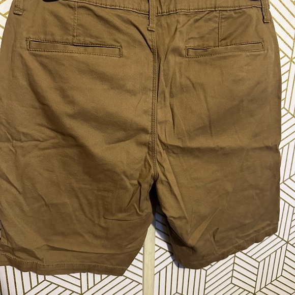 Arizona Men's Khaki Shorts, size 30 - Picture 3 of 3
